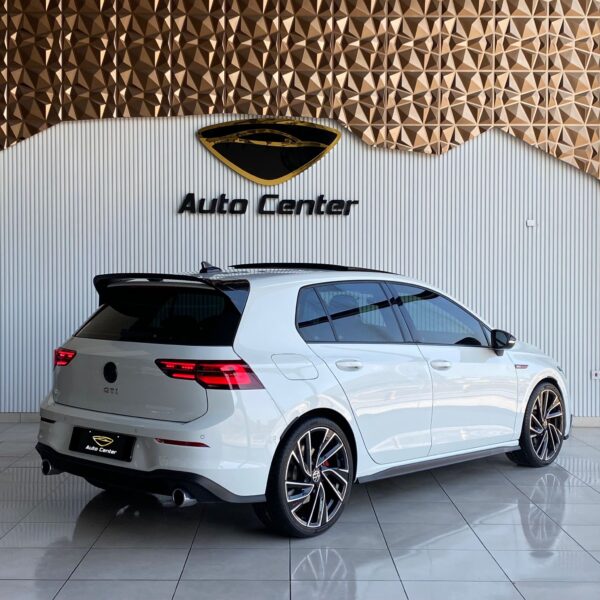 VOLKSWAGEN GOLF GTI - Image 5