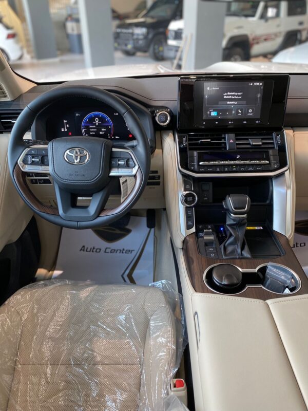 TOYOTA LAND CRUISER GXR V6 4.0 - Image 7