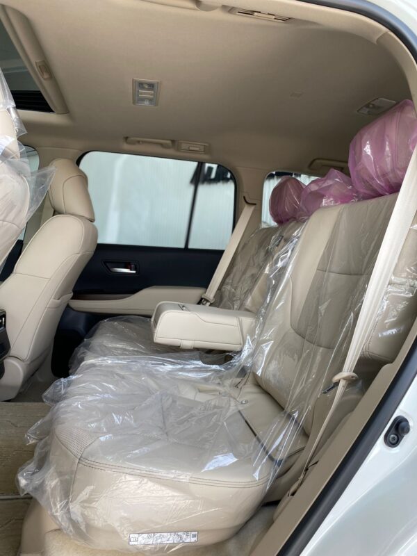 TOYOTA LAND CRUISER GXR V6 4.0 - Image 9