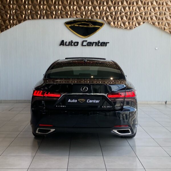 LEXUS LS-350 - Image 4