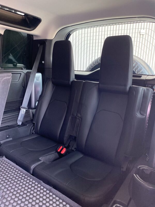 LAND ROVER DEFENDER SE - Image 10