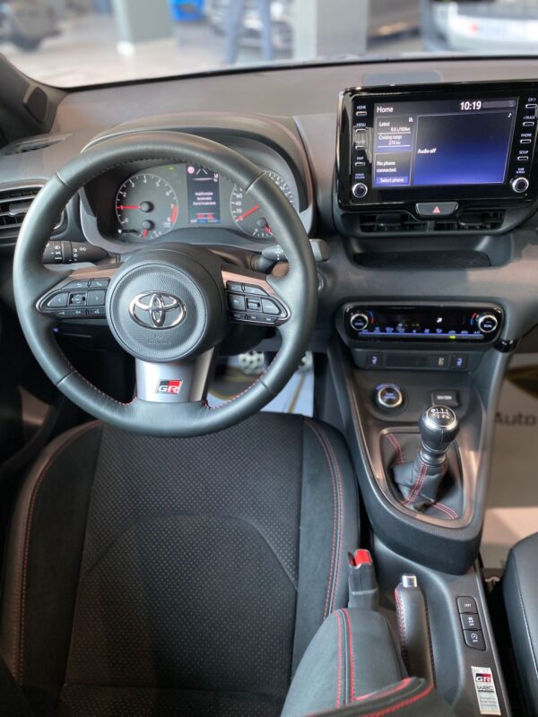 TOYOTA YARIS GR-FOUR - Image 7