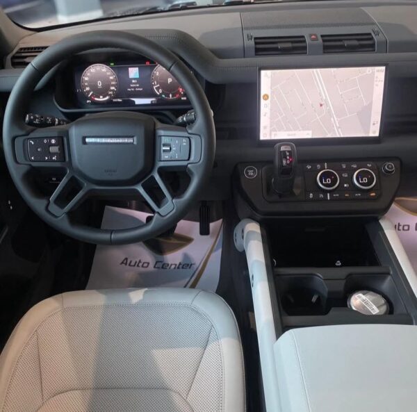 LAND ROVER DEFENDER P300 S - Image 7