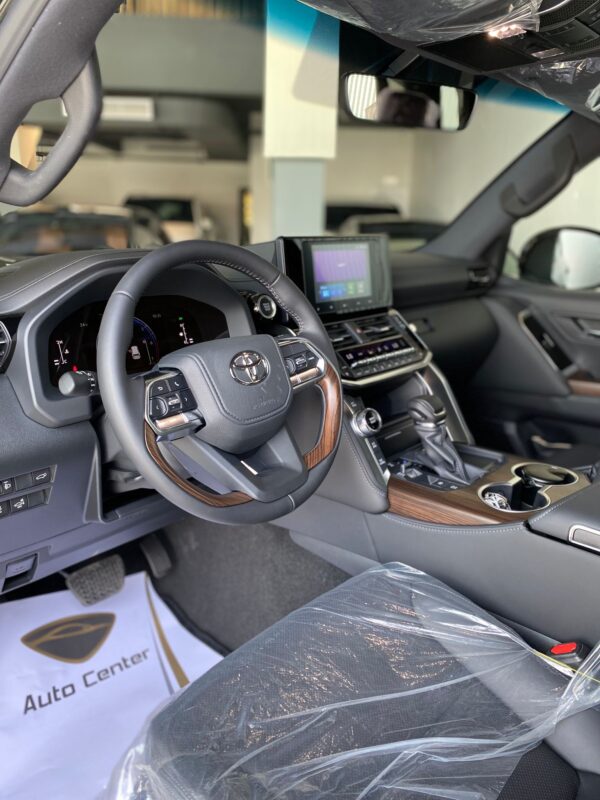 TOYOTA LAND CRUISER GXR V6 4.0 - Image 8