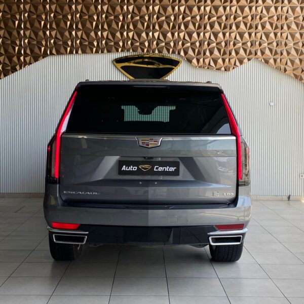 CADILLAC ESCALADE 600 - Image 4