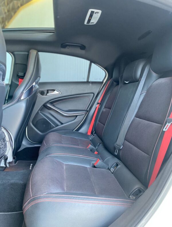 MERCEDES BENZ A45 AMG - Image 10