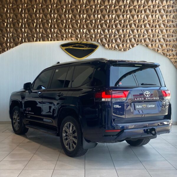 TOYOTA LAND CRUISER GXR TWIN TURBO - Image 6