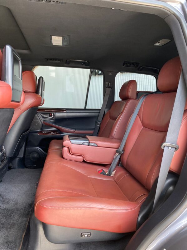 LEXUS LX570 S - Image 10