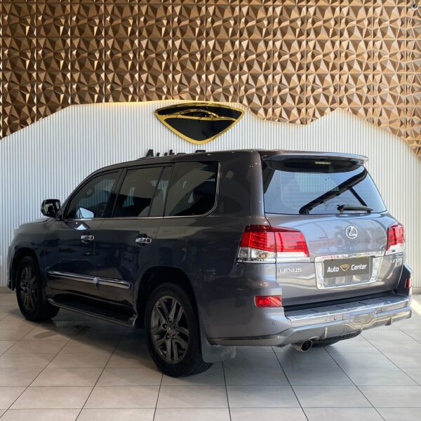 LEXUS LX570 S - Image 6
