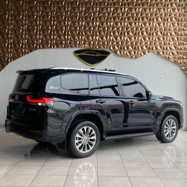TOYOTA LAND CRUISER GXR TWIN TURBO - Image 5