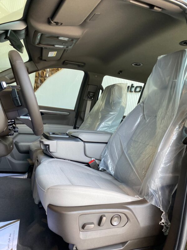 CHEVROLET TAHOE LS - Image 9