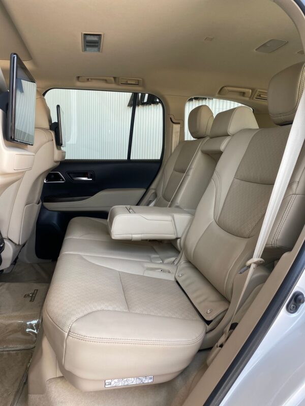TOYOTA LAND CRUISER VXR TWIN TURBO - Image 10