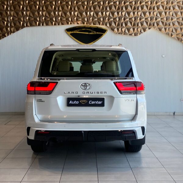 TOYOTA LAND CRUISER VXR TWIN TURBO - Image 4