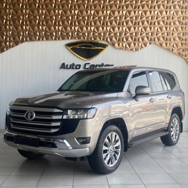 TOYOTA LAND CRUISER GXR V6 - Image 2