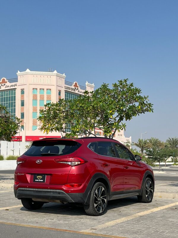HYUNDAI TUCSON - Image 5