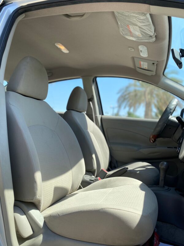 NISSAN SUNNY - Image 9