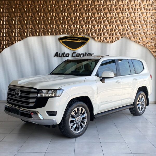 TOYOTA LAND CRUISER GXR V6 2023 - Image 2