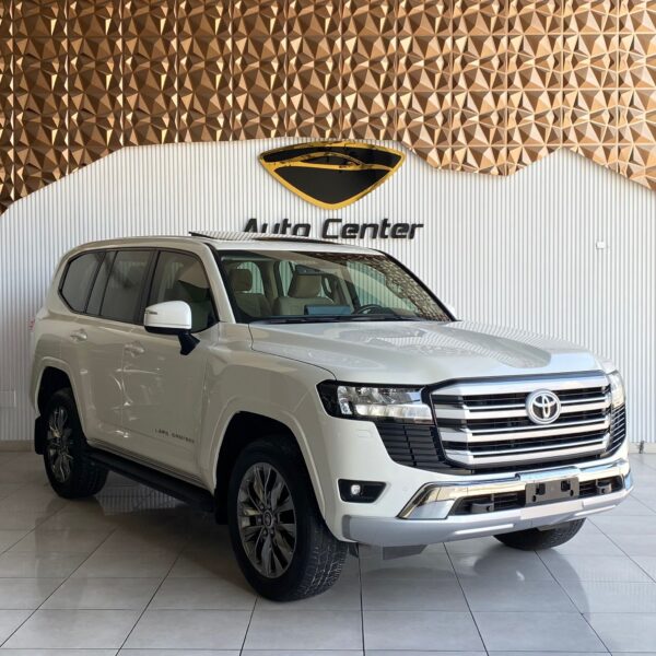 TOYOTA LAND CRUISER GXR V6 2023 - Image 3