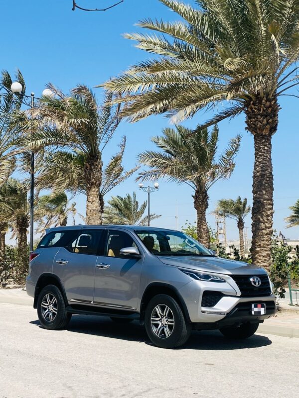 TOYOTA FORTUNER - Image 2