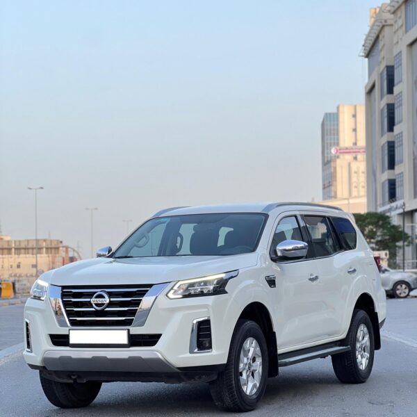 NISSAN XTERRA TITANIUM - Image 3