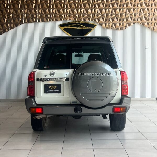 NISSAN SUPER SAFARI 4800 VTC - Image 4