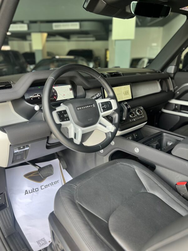 LAND ROVER DEFENDER 90 SE P300 - Image 8