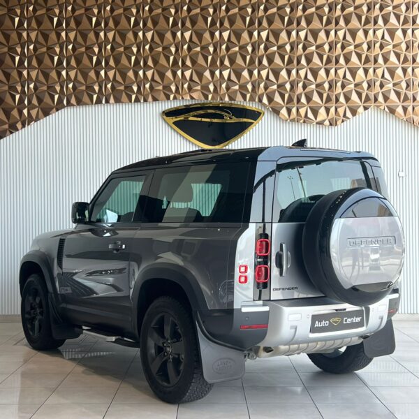 LAND ROVER DEFENDER 90 SE P300 - Image 6