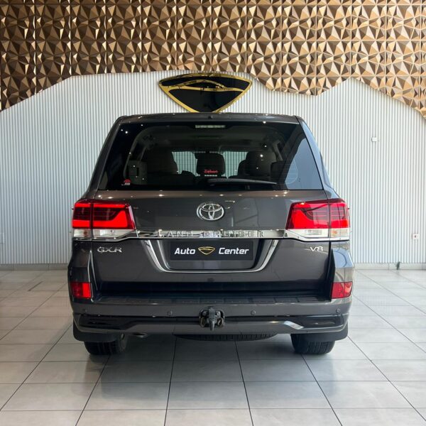 TOYOTA LAND CRUISER GXR V8 - Image 4