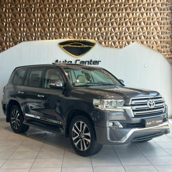TOYOTA LAND CRUISER GXR V8 - Image 3