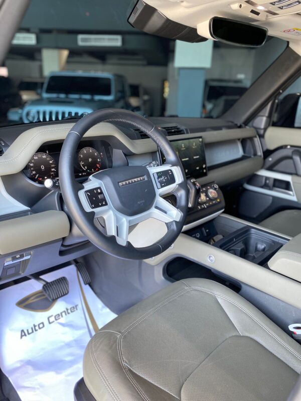 LAND ROVER DEFENDER 110 P300 SE - Image 8