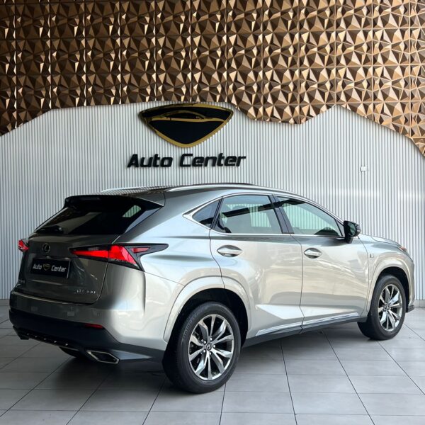 LEXUS NX300 F-SPORT - Image 5