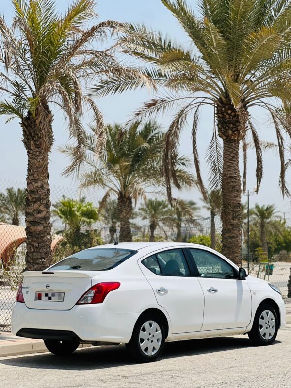NISSAN SUNNY - Image 5