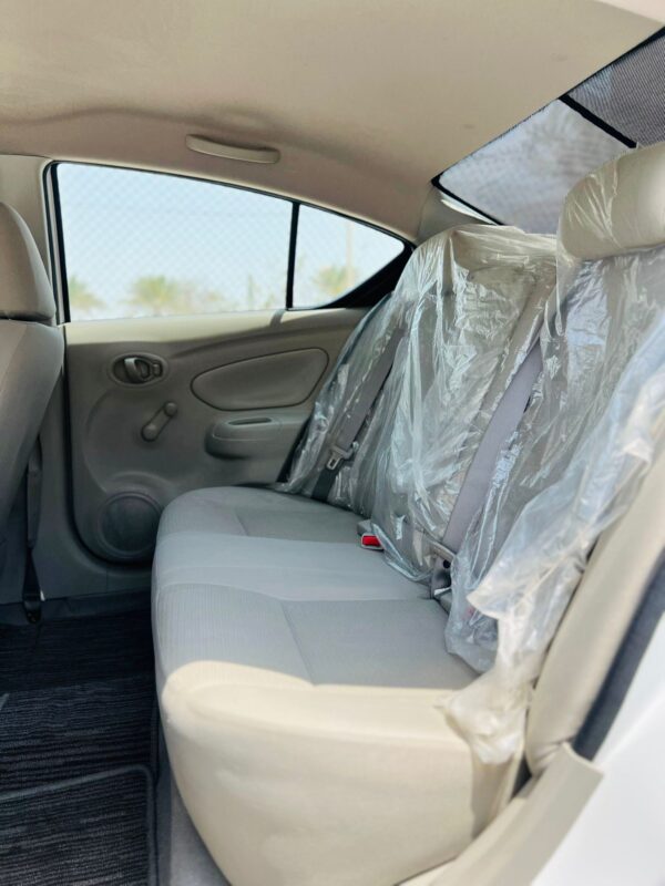 NISSAN SUNNY - Image 9