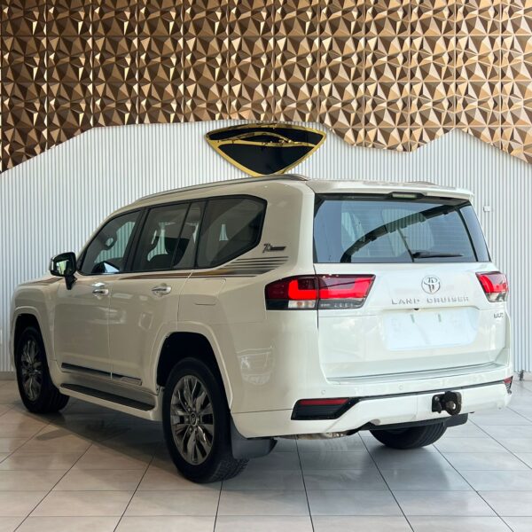 TOYOTA LAND CRUISER GXR V6 4.0 - Image 6