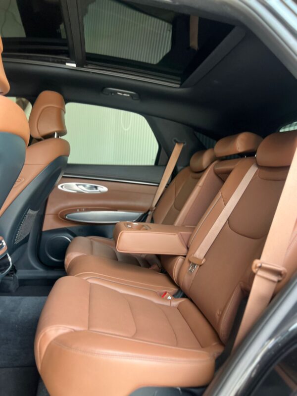 GENESIS GV70 - Image 10