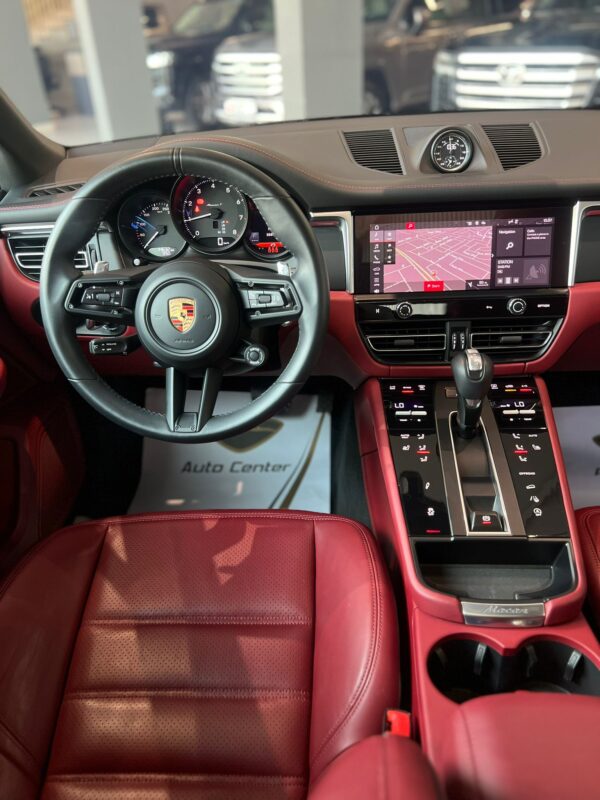 PORSCHE MACAN T - Image 7
