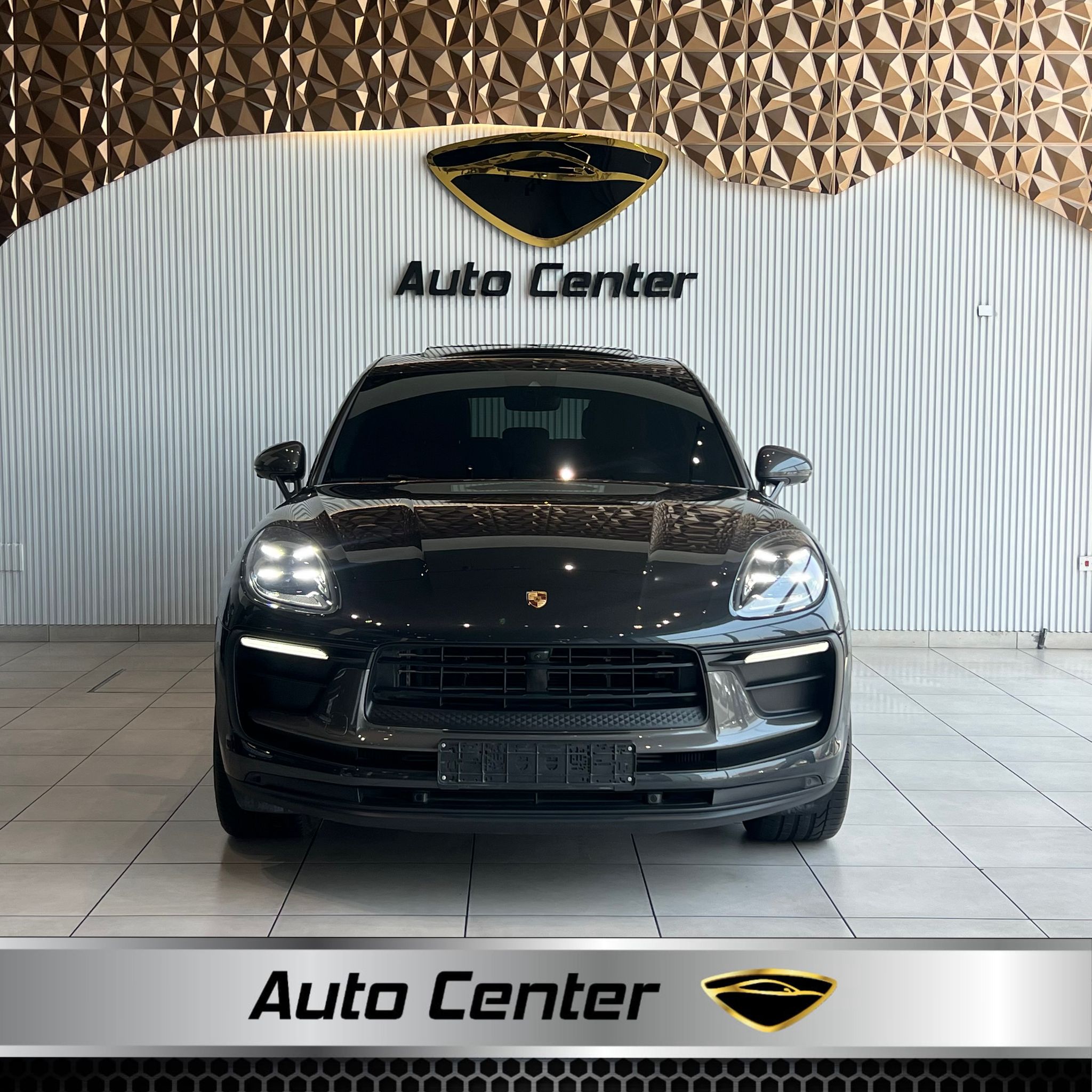 PORSCHE MACAN T