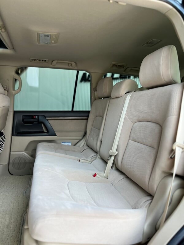 TOYOTA LAND CRUISER GXR V6 - Image 10