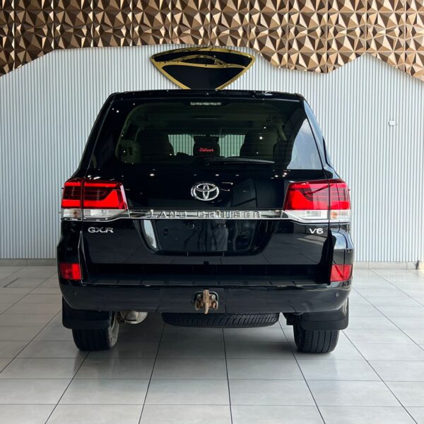 TOYOTA LAND CRUISER GXR V6 - Image 4