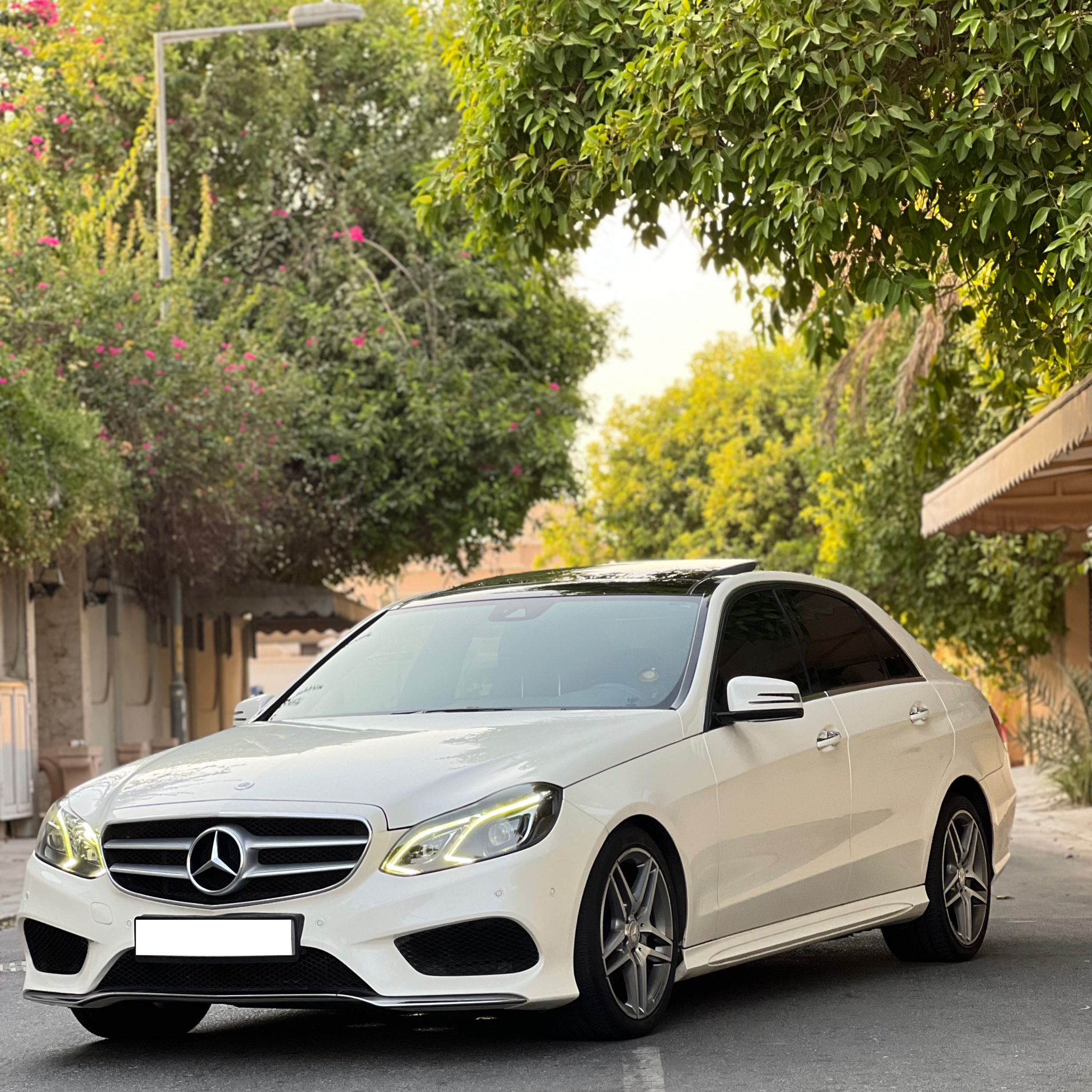 Mercedes E300 AMG V6