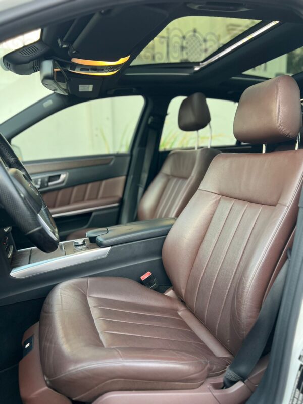Mercedes E300 AMG V6 - Image 6