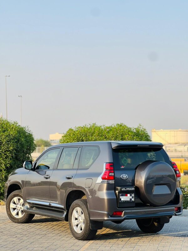 TOYOTA LAND CRUISER PRADO TX.L V4 - Image 3
