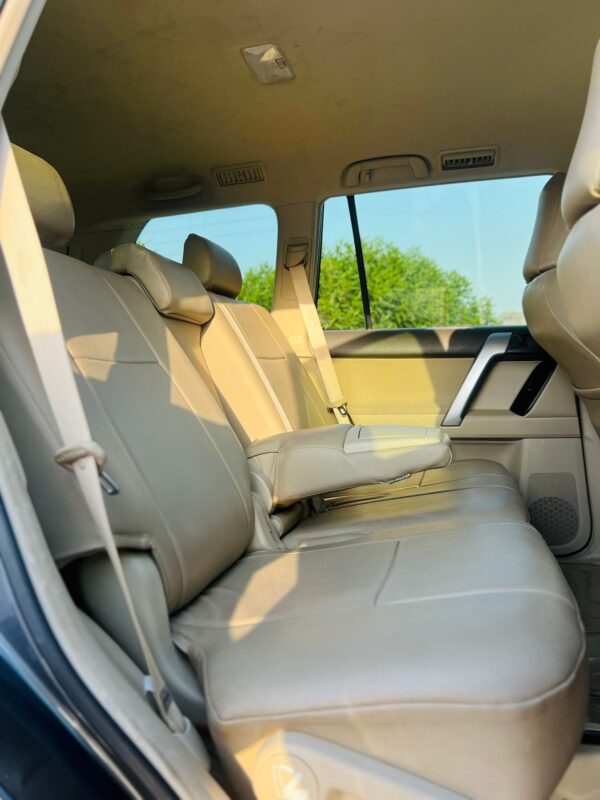 TOYOTA LAND CRUISER PRADO TX.L V4 - Image 9