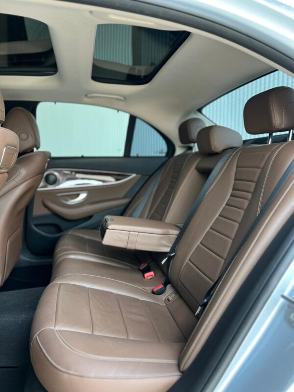 MERCEDES BENZ E300 AMG - Image 10