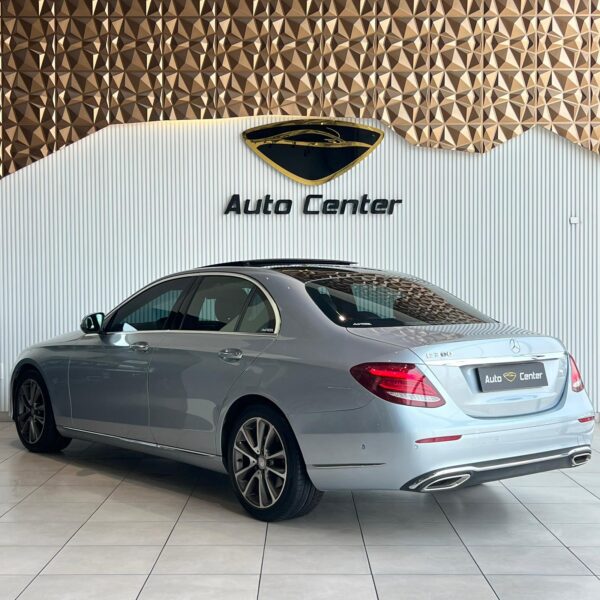 MERCEDES BENZ E300 AMG - Image 6