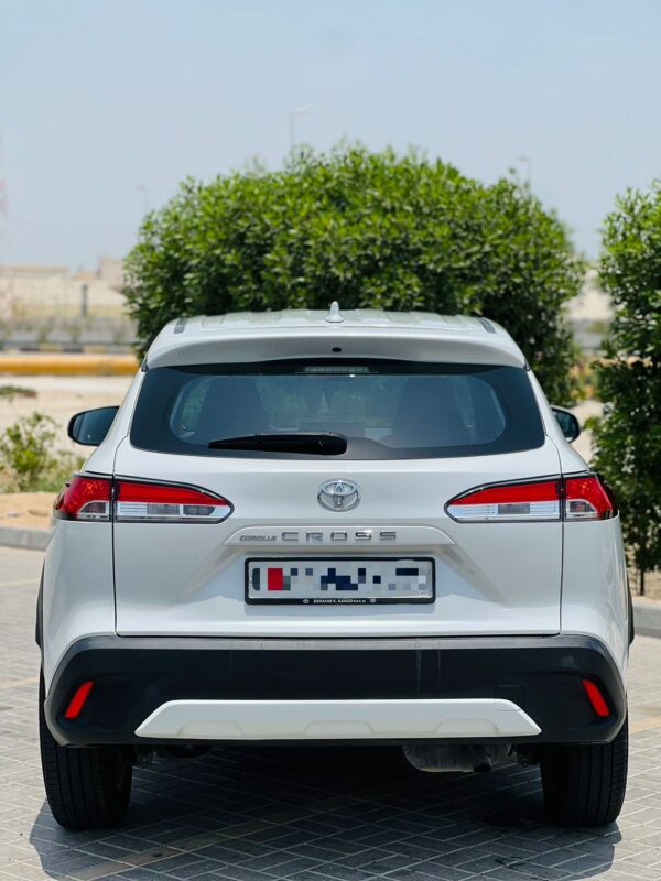 TOYOTA COROLLA CROSS - Image 4