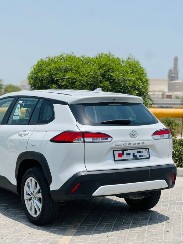 TOYOTA COROLLA CROSS - Image 6