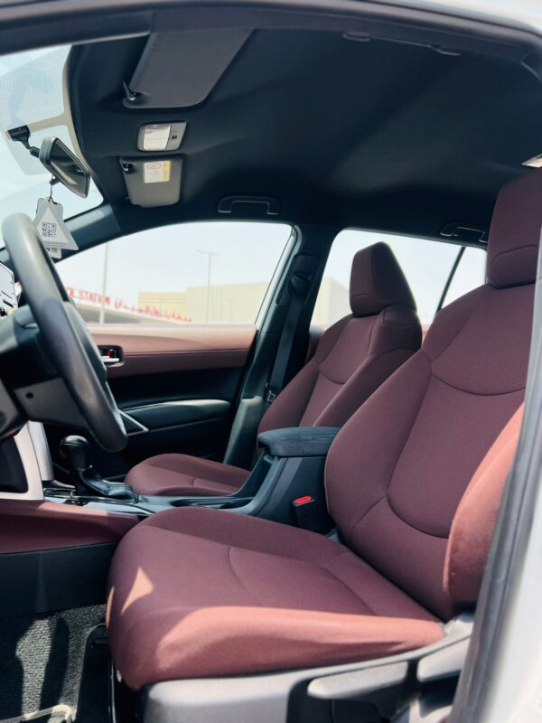 TOYOTA COROLLA CROSS - Image 9