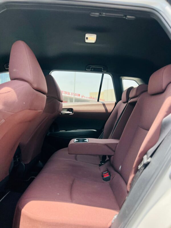 TOYOTA COROLLA CROSS - Image 10