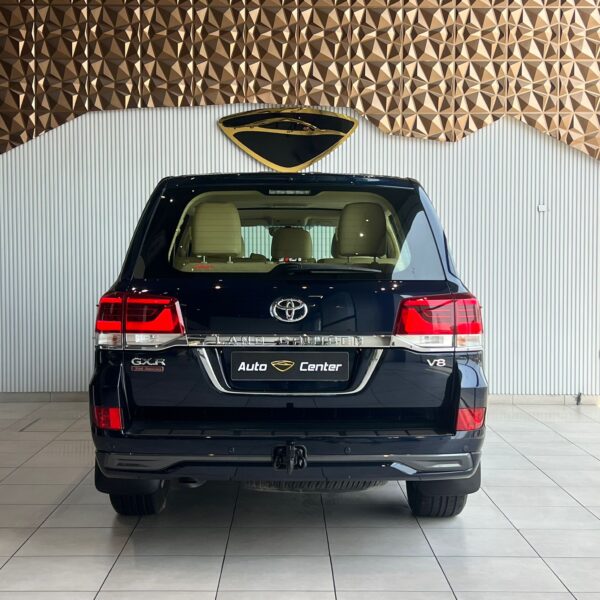 TOYOTA LAND CRUISER GXR V8 - Image 4